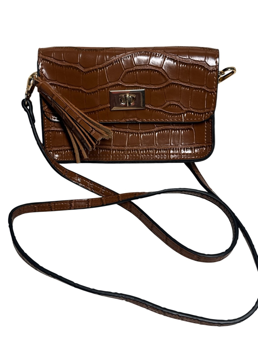 Mellow World Zora Croco
Embossed Turnlock Phone
Clutch Crossbody Bag